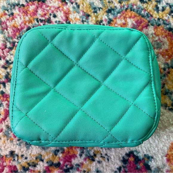 Trish McEvoy Handbags - Trish McEvoy Planner Makeup Case Green